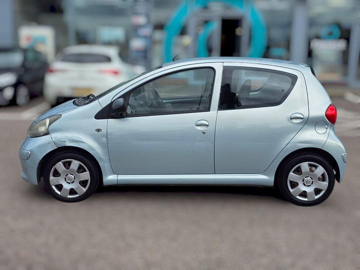 Toyota AYGO - 1.0 VVT-i + MultiMode Euro 4 5dr - 1 YEAR M.O.T/ULEZ COMPLAINT - Image 3