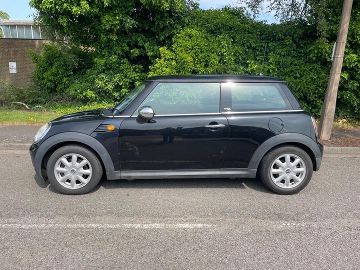 MINI Hatch - 1.4 First Euro 4 3dr - 12 MONTHS MOT - Image 5