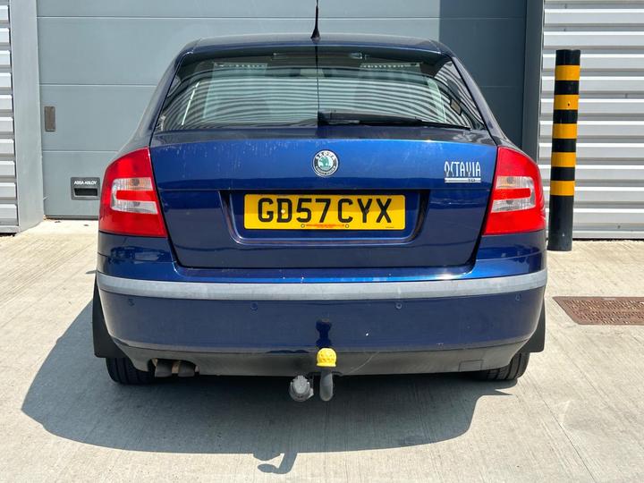 Skoda Octavia - 2.0 TDI Elegance Euro 4 5dr - 1 OWNER+FULL HISTORY+2 KEYS - Image 7