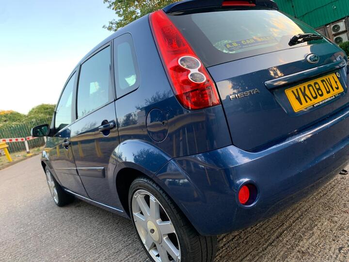 Ford Fiesta - 1.25 Zetec Blue Edition 5dr - Image 17