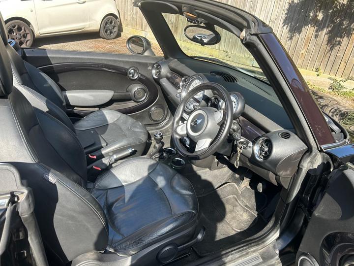 MINI Convertible - 1.6 Cooper Euro 4 2dr - get ready for the summer - Image 5
