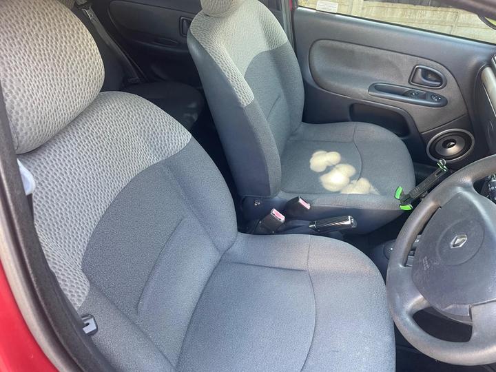 Renault Clio - 1.4 16v Expression 5dr - Image 8