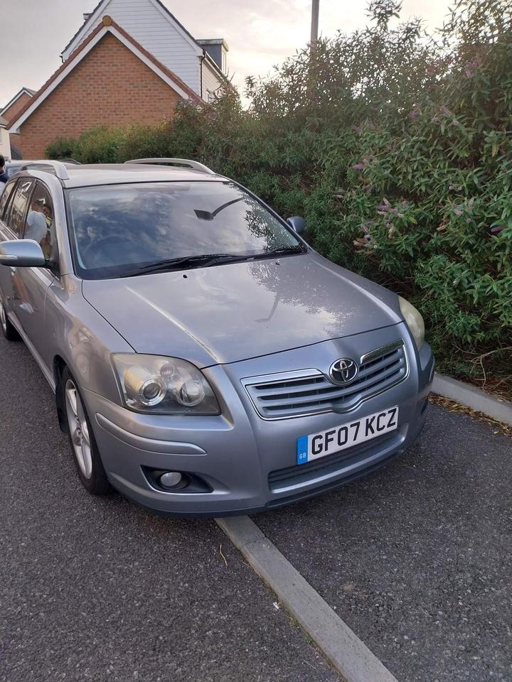 Cheap Toyota Avensis - 2.2 D-4D T Spirit 5dr for sale in Deal, Kent