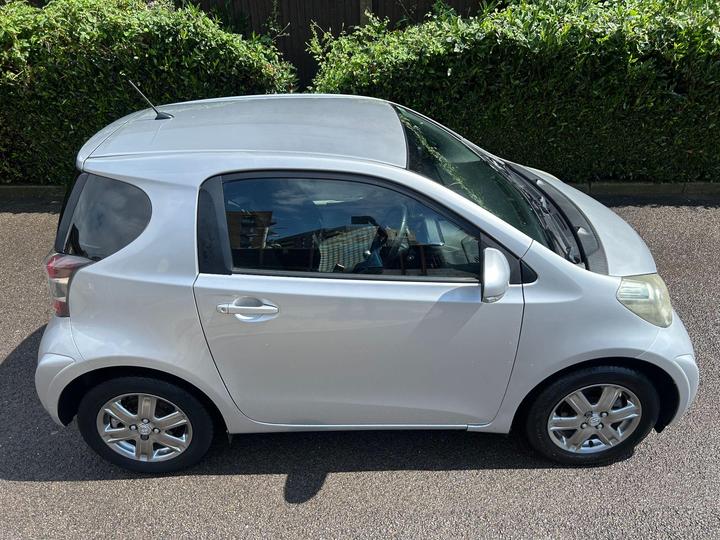 Toyota iQ - 1.0 VVT-i 2 Euro 5 3dr - 2 KEYS SERVICE HISTORY - Image 51