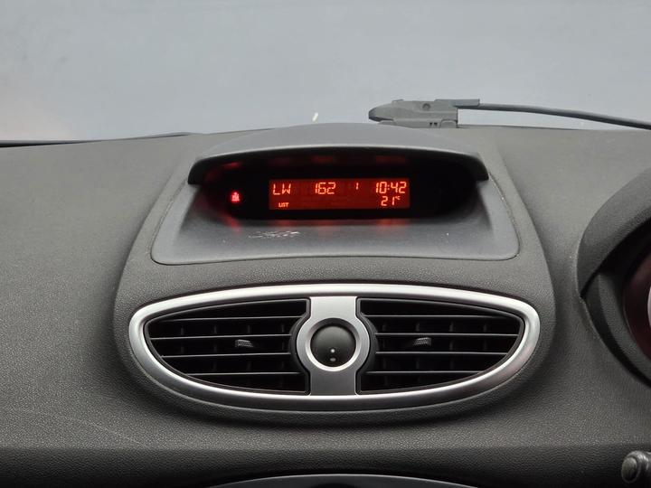 Renault Clio - 1.5 dCi Dynamique S 3dr - NEW ARRIVAL DELIVERY AVAILABLE - Image 14