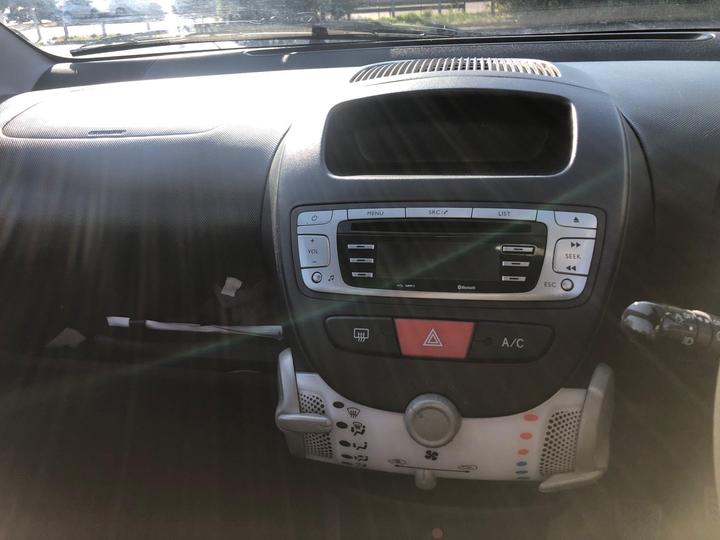 Toyota AYGO - 1.0 VVT-i Ice Euro 5 5dr - Image 16
