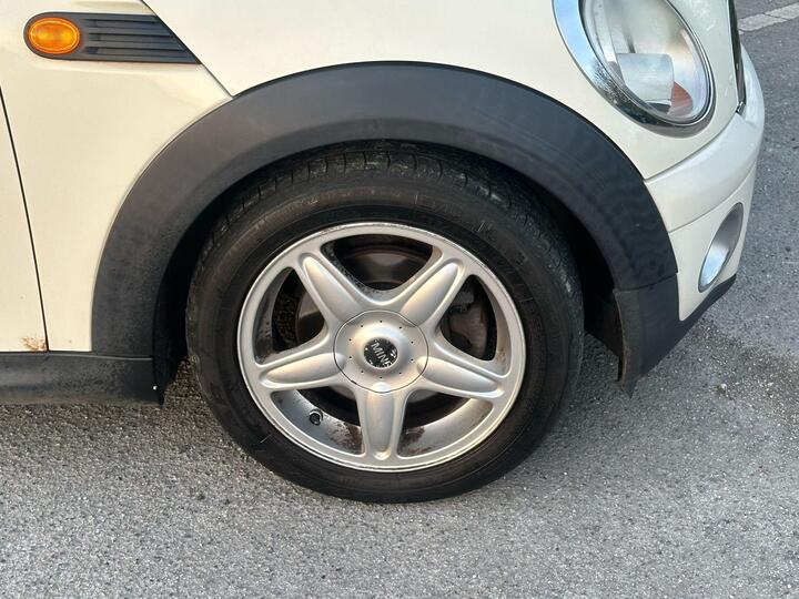 MINI Hatch - 1.4 One Euro 4 3dr - FSH-2KEY-FREE DELIVERY - Image 8