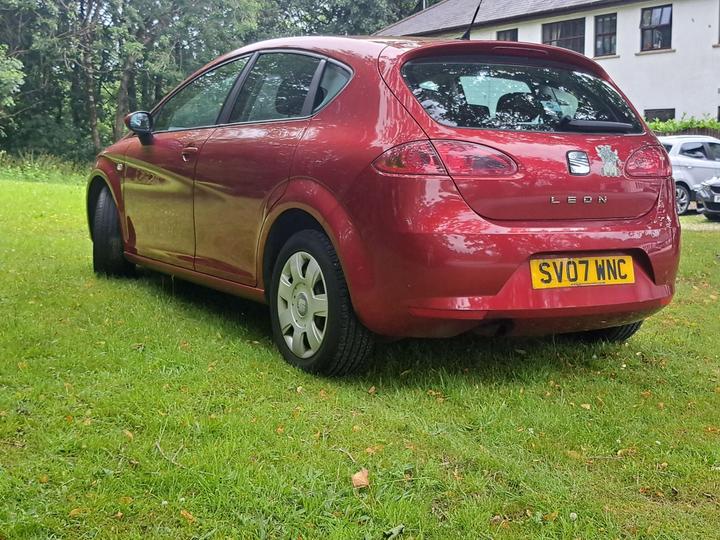 SEAT Leon - 1.6 8V Reference Euro 4 5dr - FULL SERVICE HISTORY,3 OWNER - Image 16