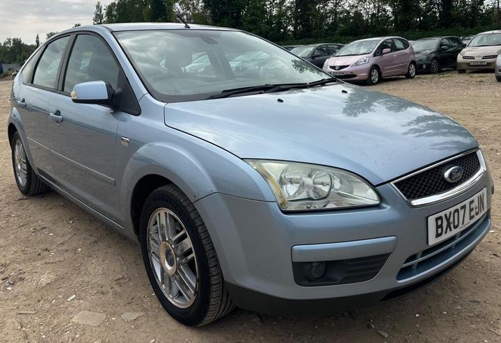 Cheap Ford Focus - 1.6 Ghia 5dr - 2OWNER/FULL HISTORY/NEW CLUTCH for sale in Slough, Berkshire