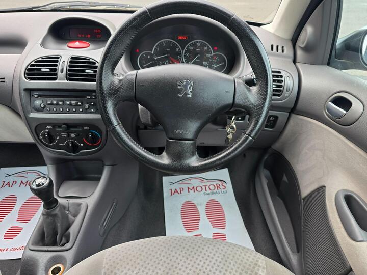 Peugeot 206 - 1.6 5dr (a/c) - PART SRVICE HISTORY 2 KEYS - Image 17