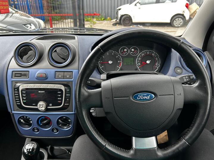Ford Fiesta - 1.25 Zetec Blue Edition 5dr - Full MOT|FSH|First Car - Image 15