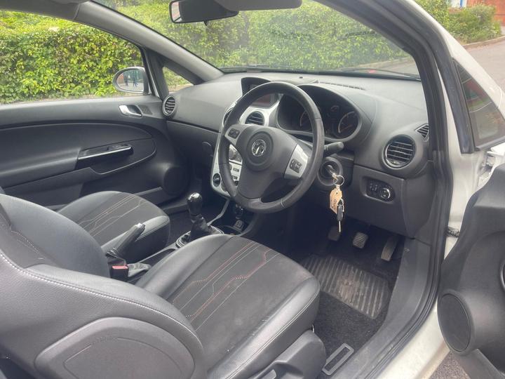 Vauxhall Corsa - 1.4 16V Active Euro 5 3dr (A/C) - Image 8