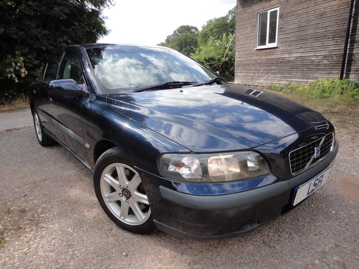 Cheap Volvo S60 - 2.0T S 4dr - 2 Owner 19 Stamps MOT 26 ULEZ for sale in Reading, Berkshire