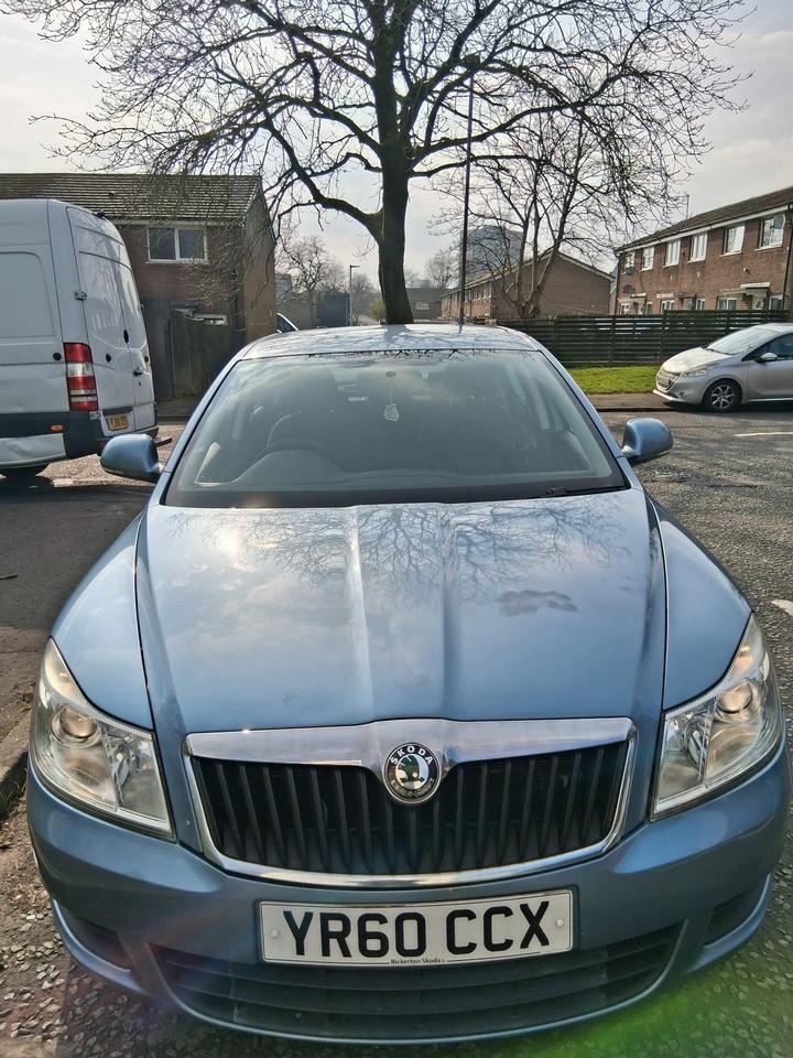Skoda Octavia - 1.6 TDI SE Hatchback 5dr Diesel Manual Euro 5 (105 ps) - COMES WITH 12 MONTHS MOT - Image 5