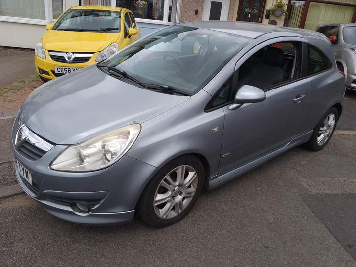 Cheap Vauxhall Corsa - 1.4i 16v Design 3dr (a/c) - MOT March 2026, Good runner for sale in Coventry, West Midlands