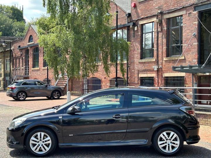 Vauxhall Astra - 1.9 CDTi SXi Sport Hatch 3dr - SH | PANORAMIC WINDSCREEN - Image 7
