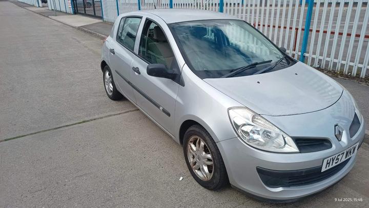 Cheap Renault Clio - 1.4 16v Expression 5dr - ++ ONLY 51499 MILES FROM NEW + for sale in Cleckheaton, West Yorkshire