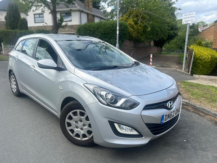 Cheap Hyundai i30 - 1.6 CRDi Blue Drive Classic Tourer Euro 5 (s/s) 5dr - company owned / full history for sale in Bradford, West Yorkshire