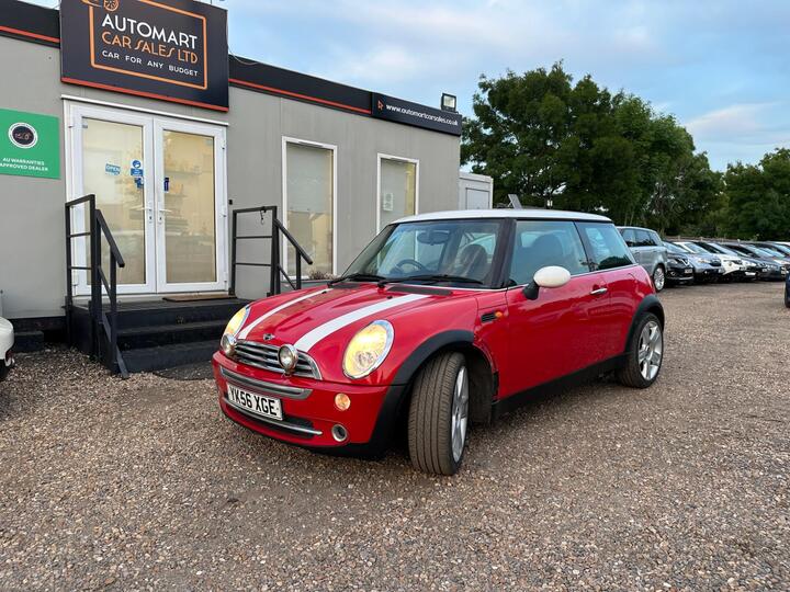MINI Hatch - 1.6 Cooper Euro 4 3dr - Alloys,A/C,Low Mileage,Tax&Ins - Image 4