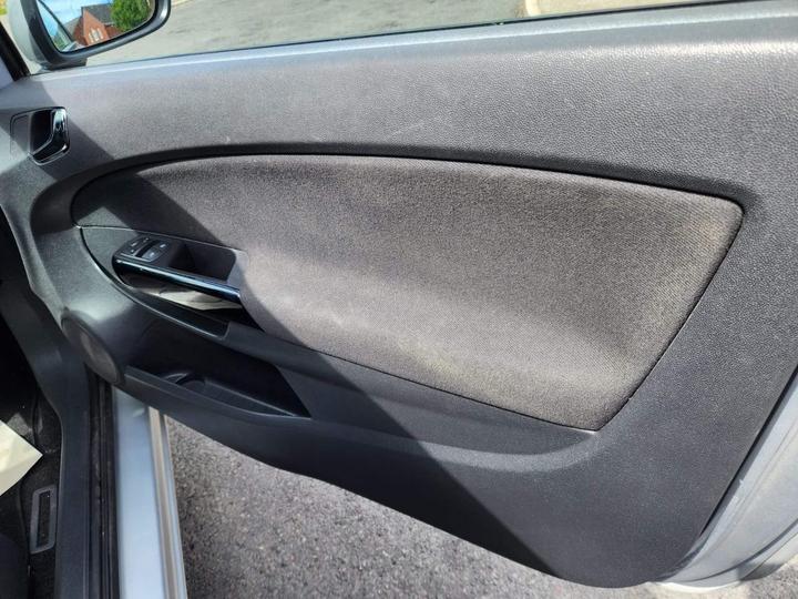 Vauxhall Corsa - 1.3 CDTi ecoFLEX 16v Exclusiv 3dr - Image 13