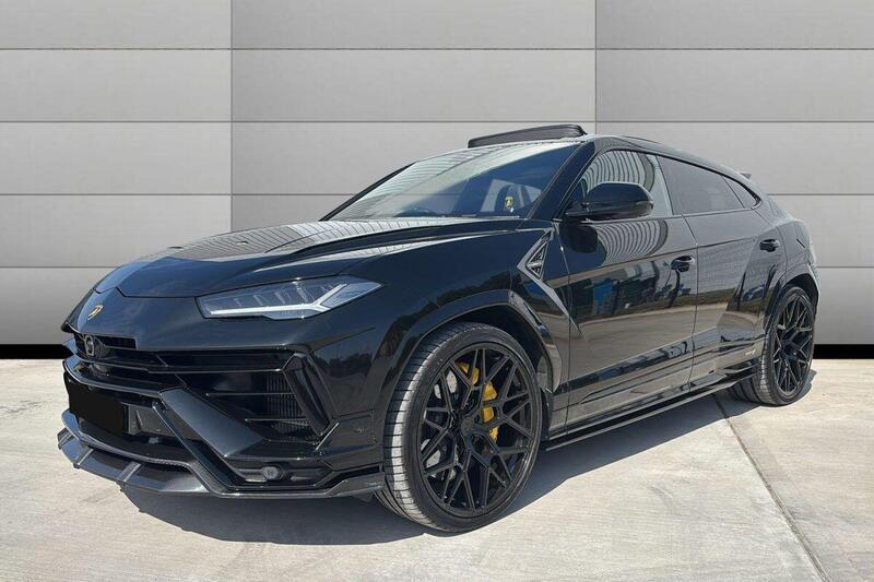 Lamborghini Urus view 2