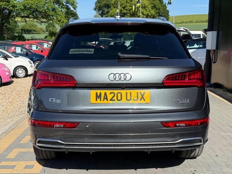 Audi Audi Q5 view 4