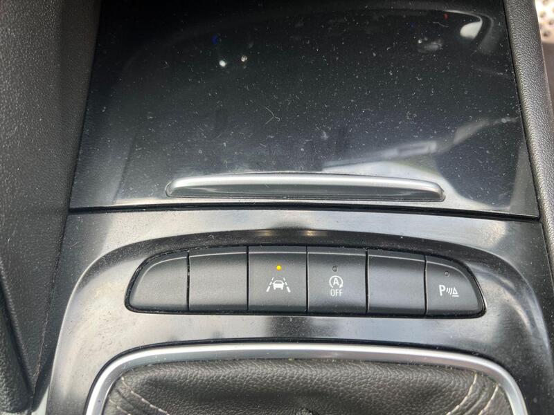 Vauxhall Insignia view 19