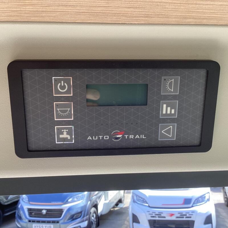 Auto-Trail V-Line 610 Sport — image 19