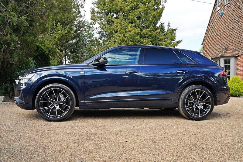 Audi Q8 view 2