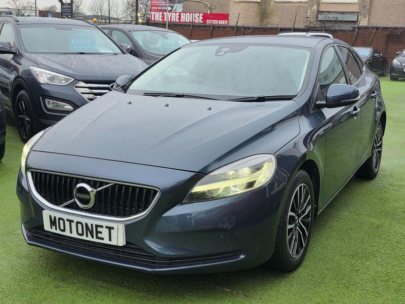 Volvo V40 view 5