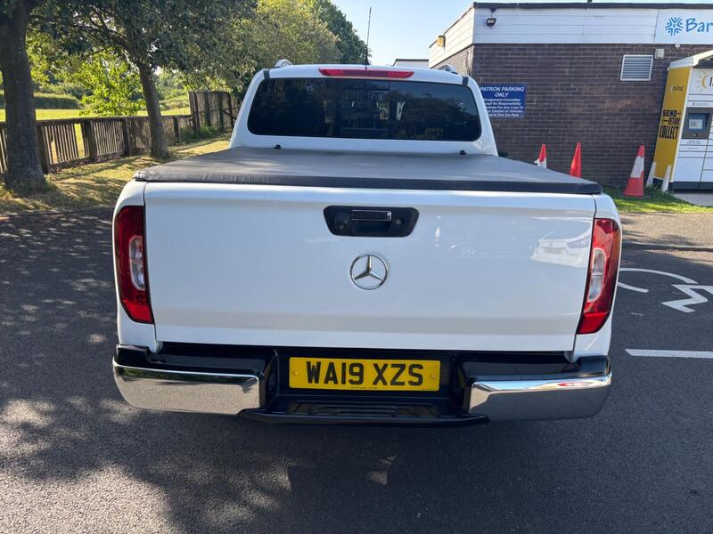 Mercedes-Benz X-Class view 6