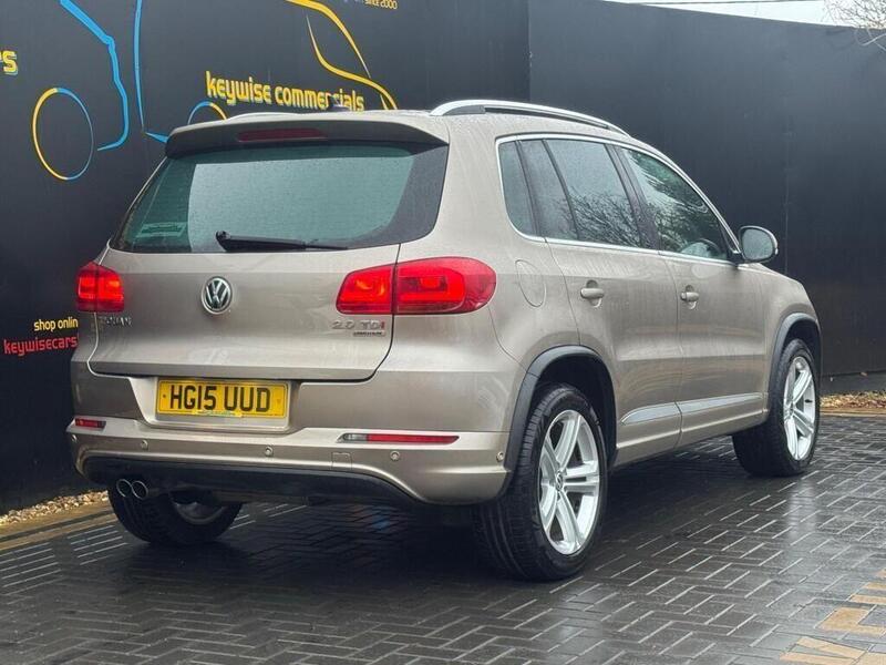 Volkswagen Tiguan view 5