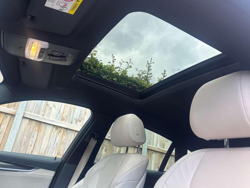 BMW X6 view 3