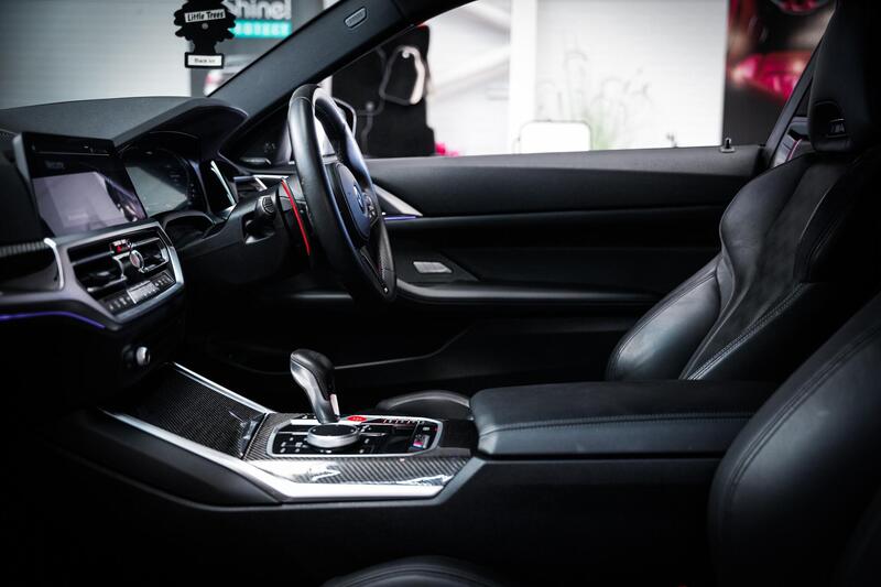 BMW M4 view 3