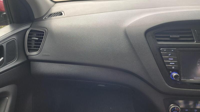 2017 Hyundai i20 — photo 24