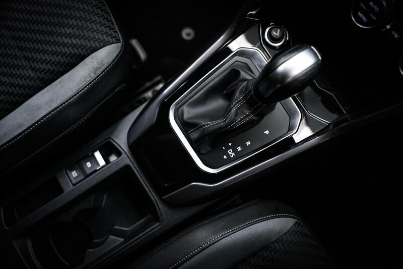 Volkswagen T-Roc view 4