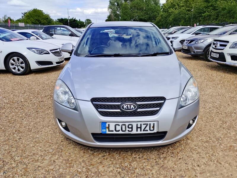 Kia Ceed view 4