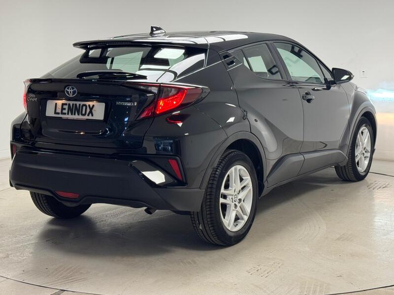 Toyota C-HR view 6