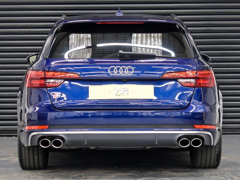 Audi S4 Avant view 5