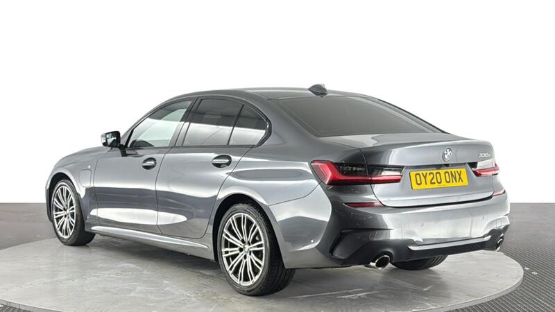 BMW 3 Series view 6