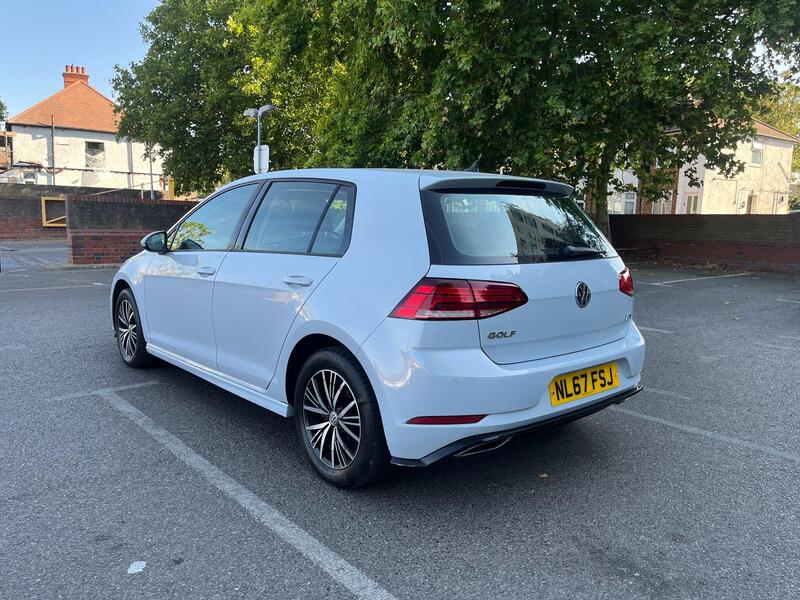 Volkswagen Golf view 5
