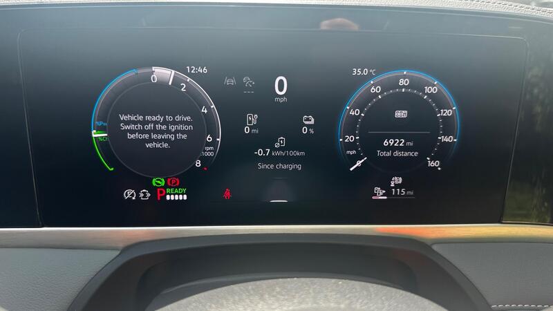 2025 Volkswagen Passat — photo 23