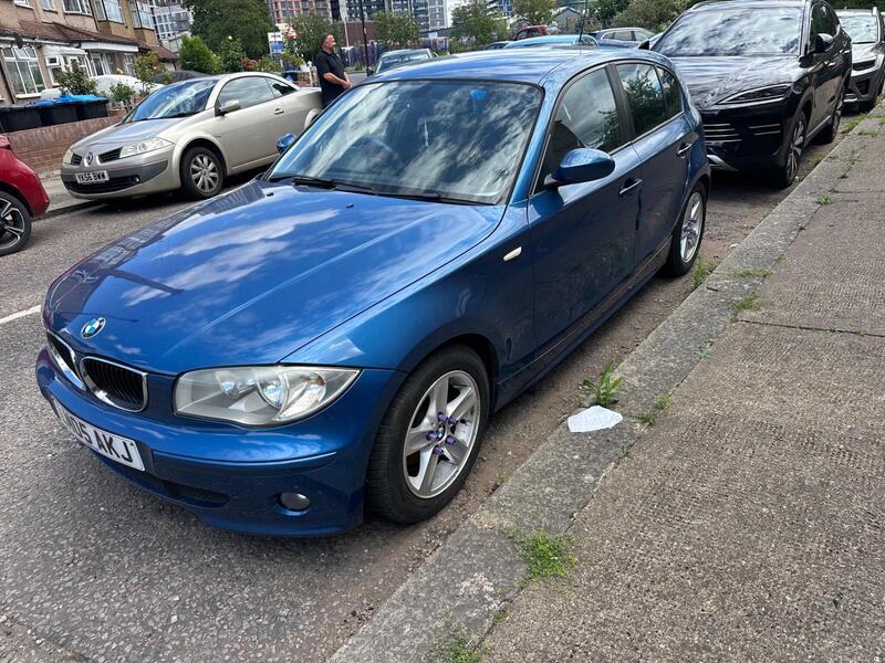 BMW 1 Series — photo 1