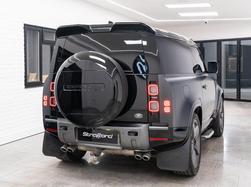 Land Rover Defender view 3
