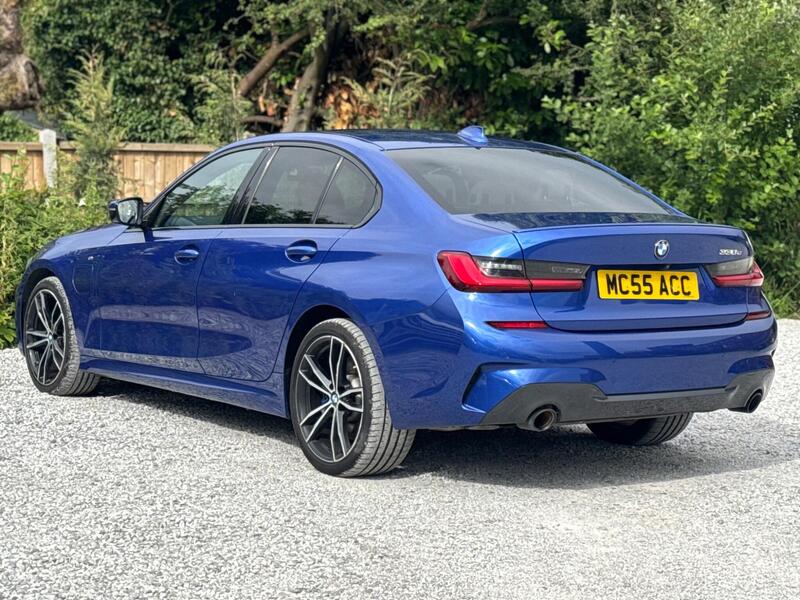 BMW 3 Series view 6