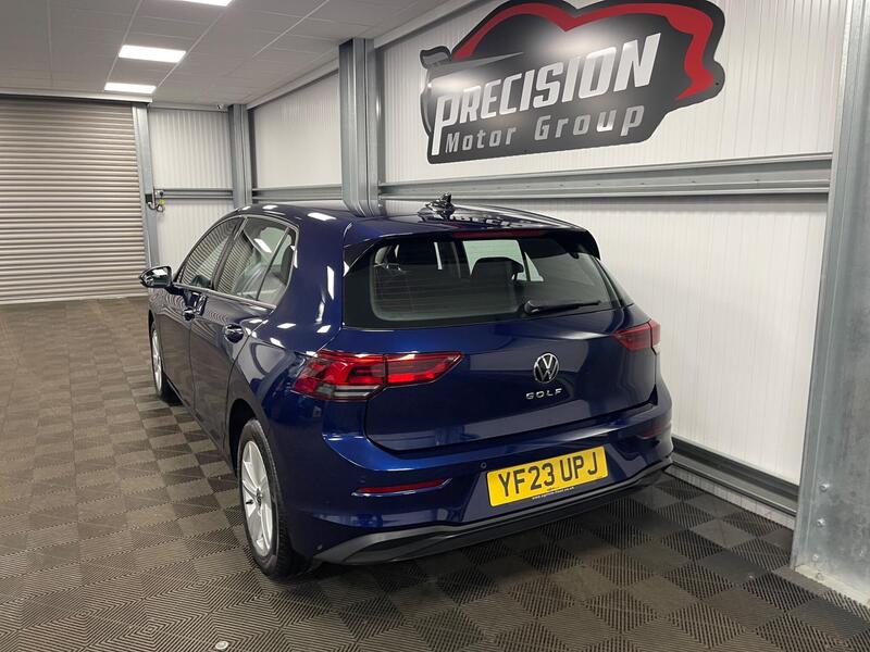 Volkswagen Golf view 6