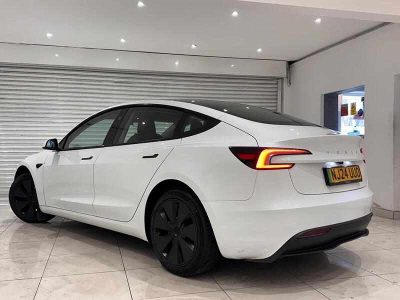 Tesla Model 3 view 5