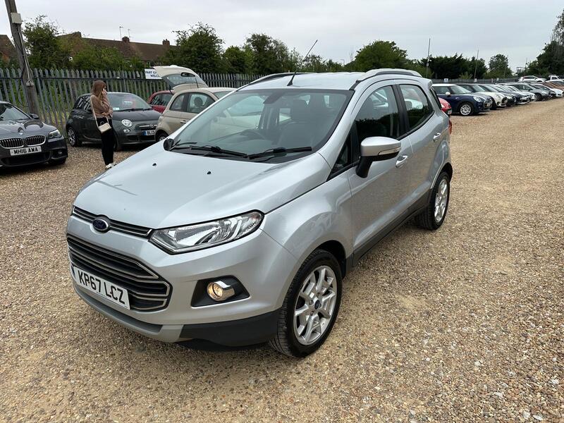 Ford Ecosport view 3