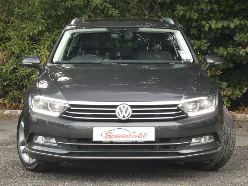 Volkswagen Passat view 6