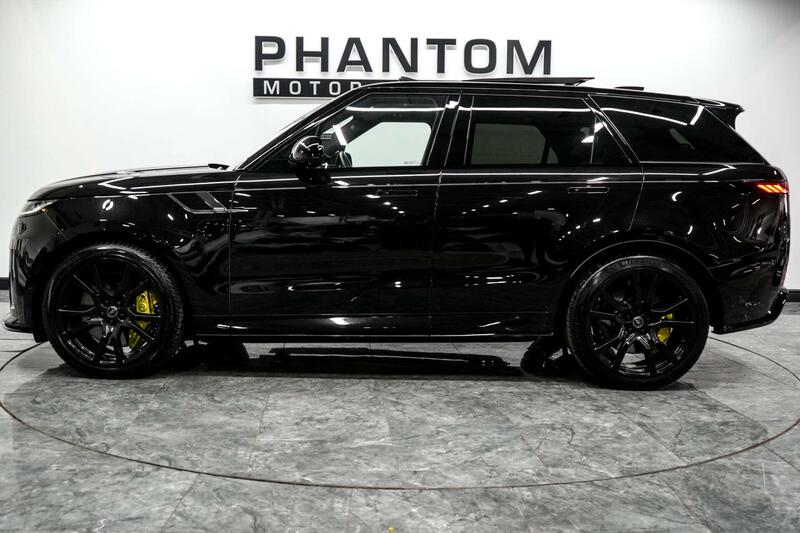 Land Rover Range Rover Sport view 3